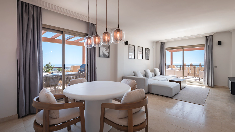 Penthouse for sale in Benahavis