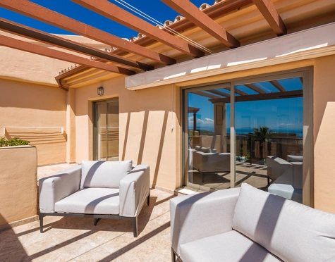 Penthouse for sale in Benahavis