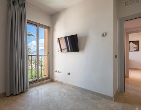 Penthouse for sale in Benahavis