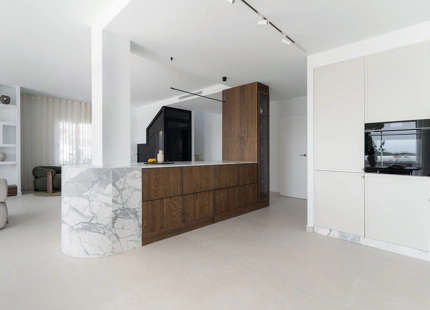 ELEGANT SCANDINAVIAN-INSPIRED PENTHOUSE WITH PANORAMIC SEA VIEWS