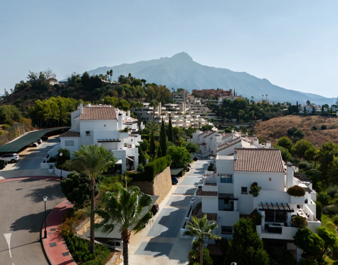 Penthouse for sale in Nueva Andalucia, Marbella