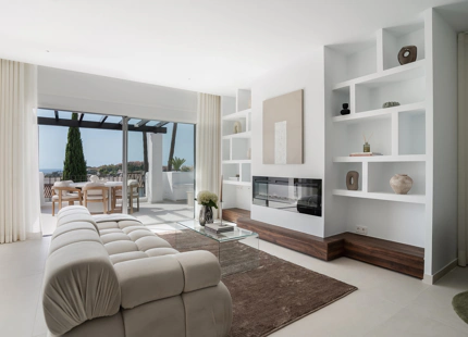 ELEGANT SCANDINAVIAN-INSPIRED PENTHOUSE WITH PANORAMIC SEA VIEWS