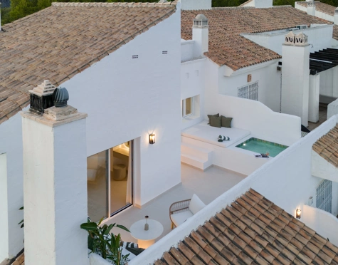 Penthouse for sale in Nueva Andalucia, Marbella