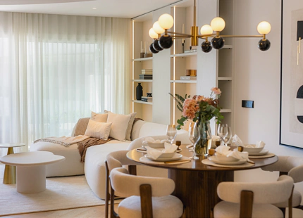 APARTAMENTO RENOVADO CON VISTAS PANORÁMICAS AL MAR EN LA MILLA DE ORO DE MARBELLA