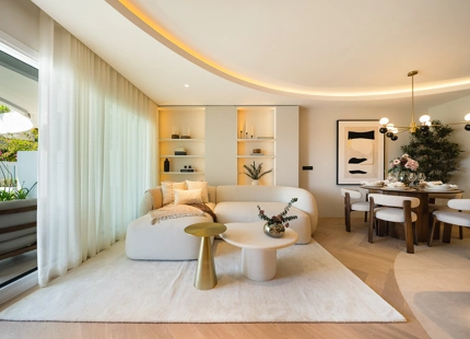 APARTAMENTO RENOVADO CON VISTAS PANORÁMICAS AL MAR EN LA MILLA DE ORO DE MARBELLA