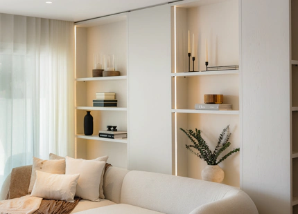 APARTAMENTO RENOVADO CON VISTAS PANORÁMICAS AL MAR EN LA MILLA DE ORO DE MARBELLA