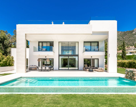 Villa en venta en Cascada de Camojan, Marbella Golden Mile