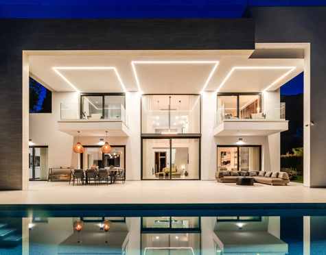 Villa for sale in Cascada de Camojan, Marbella Golden Mile