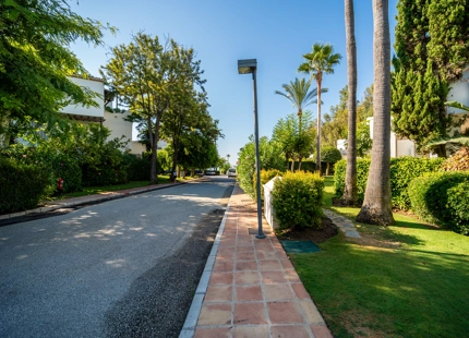 Jardín Apartamento en Alcazaba Playa