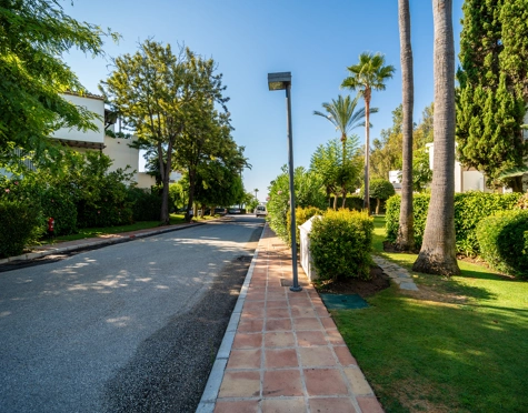 Apartamento Planta Baja en alquiler a corta temporada en Alcazaba Beach, Estepona East