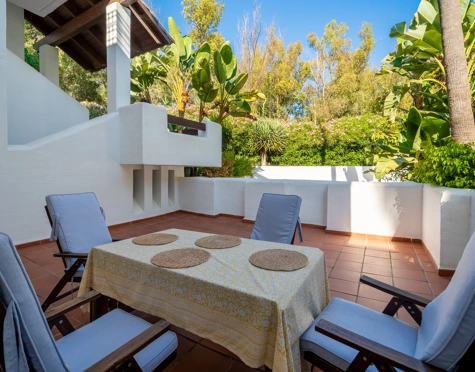 Apartamento Planta Baja en alquiler a corta temporada en Alcazaba Beach, Estepona East