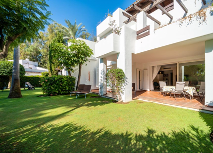 Jardín Apartamento en Alcazaba Playa
