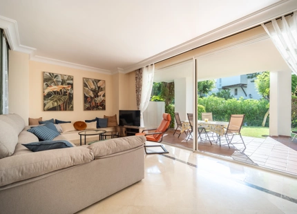 Jardín Apartamento en Alcazaba Playa