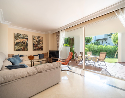Apartamento Planta Baja en alquiler a corta temporada en Alcazaba Beach, Estepona East
