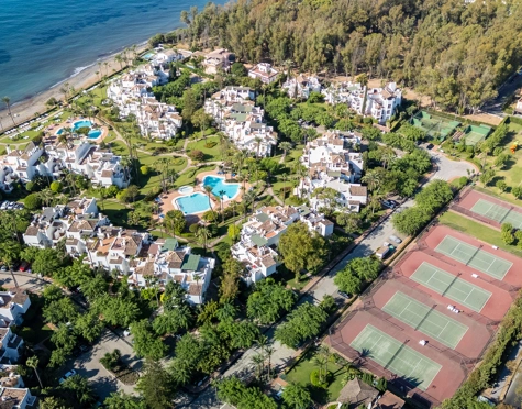 Apartamento Planta Baja en alquiler a corta temporada en Alcazaba Beach, Estepona East
