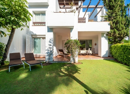 Jardín Apartamento en Alcazaba Playa