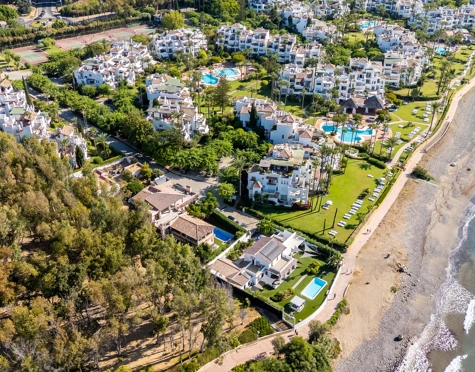 Apartamento Planta Baja en alquiler a corta temporada en Alcazaba Beach, Estepona East