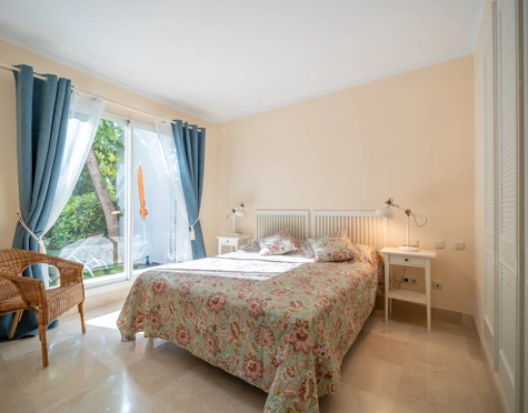 Apartamento Planta Baja en alquiler a corta temporada en Alcazaba Beach, Estepona East