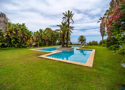 ICONIC BEACHFRONT VILLA ESTATE WITH UNMATCHED POTENTIAL IN ESTEPONA