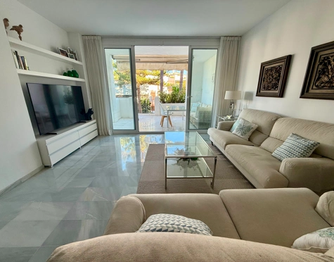 Apartamento en alquiler a corta temporada en Alcazaba Beach, Estepona East