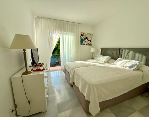 Apartamento en alquiler a corta temporada en Alcazaba Beach, Estepona East