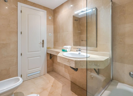 APARTAMENTO EXCLUSIVO CON VISTAS AL MAR EN PUERTO BANÚS