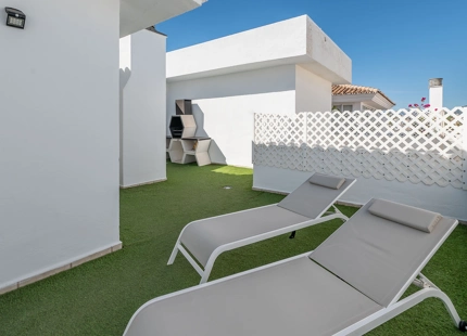 APARTAMENTO EXCLUSIVO CON VISTAS AL MAR EN PUERTO BANÚS
