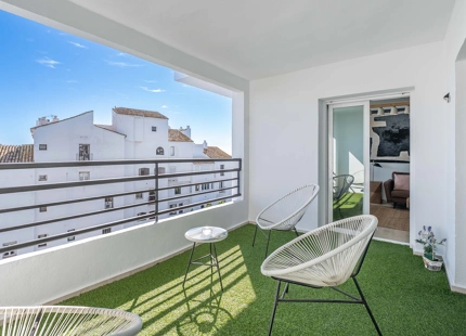 APARTAMENTO EXCLUSIVO CON VISTAS AL MAR EN PUERTO BANÚS