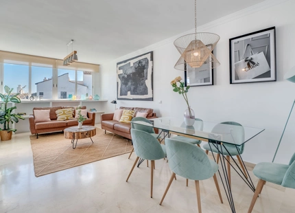 APARTAMENTO EXCLUSIVO CON VISTAS AL MAR EN PUERTO BANÚS