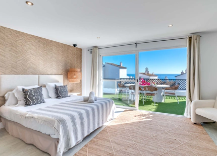 APARTAMENTO EXCLUSIVO CON VISTAS AL MAR EN PUERTO BANÚS