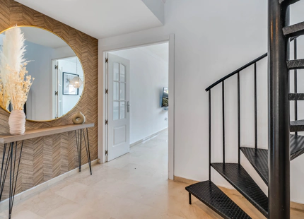 APARTAMENTO EXCLUSIVO CON VISTAS AL MAR EN PUERTO BANÚS