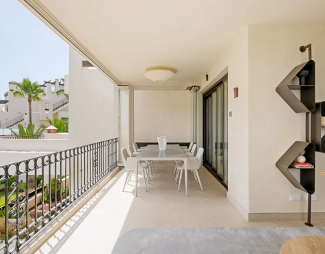Apartment for sale in Bahía del Velerín, Estepona East