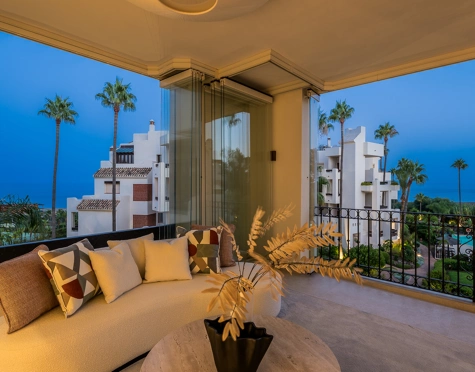 Apartment for sale in Bahía del Velerín, Estepona East