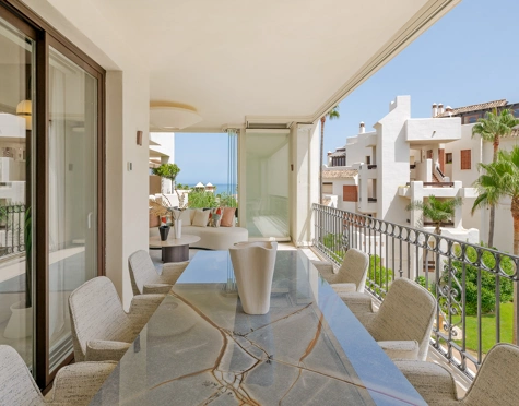 Apartment for sale in Bahía del Velerín, Estepona East