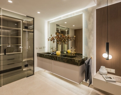Apartment for sale in Bahía del Velerín, Estepona East