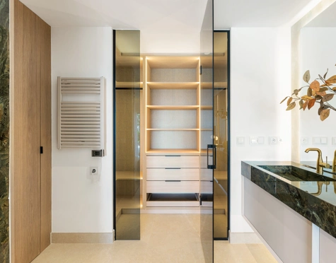 Apartment for sale in Bahía del Velerín, Estepona East