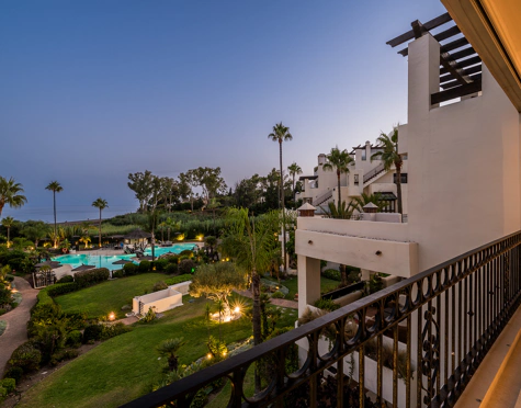 Apartment for sale in Bahía del Velerín, Estepona East