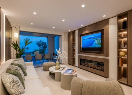 FULLY RENOVATED APARTMENT WITH PANORAMIC VIEWS AND CONTEMPORARY DESIGN