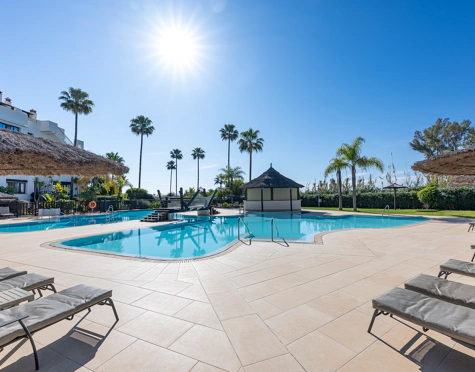 Apartment for sale in Bahía del Velerín, Estepona East