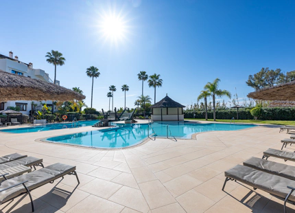 FULLY RENOVATED APARTMENT WITH PANORAMIC VIEWS AND CONTEMPORARY DESIGN