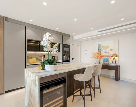 Apartment for sale in Bahía del Velerín, Estepona East
