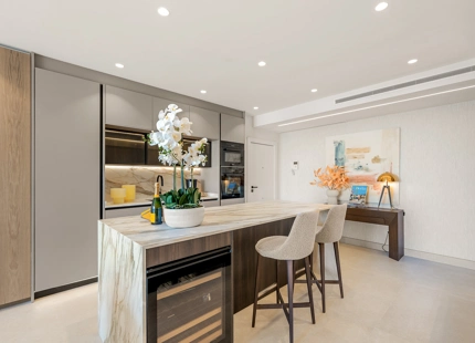 FULLY RENOVATED APARTMENT WITH PANORAMIC VIEWS AND CONTEMPORARY DESIGN