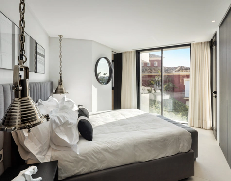 Villa for sale in El Madroñal, Benahavis