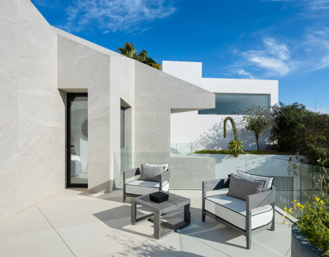 Villa for sale in El Madroñal, Benahavis