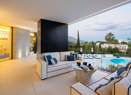 OBRA MAESTRA CONTEMPORÁNEA CON VISTAS PANORÁMICAS AL MAR EN EL HERROJO ALTO, BENAHAVÍS