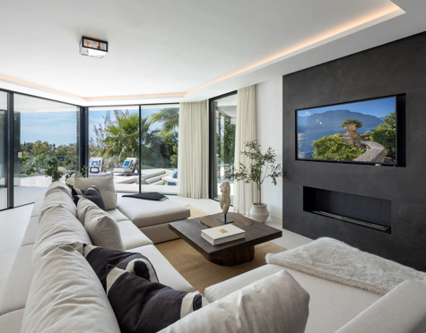 Villa for sale in El Madroñal, Benahavis