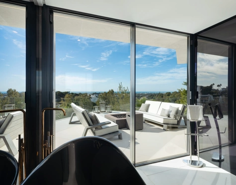 Villa for sale in El Madroñal, Benahavis