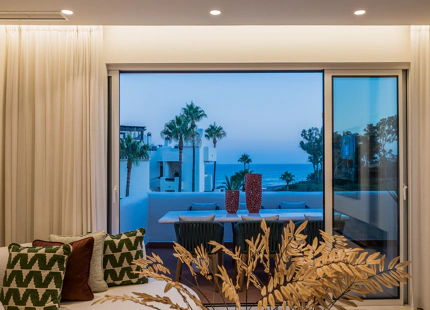 ÁTICO TOTALMENTE RENOVADO CON VISTAS FRONTALES AL MAR EN BAHÍA DEL VELERÍN