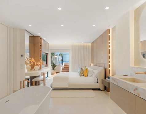Ático en venta en Bahía del Velerín, Estepona East