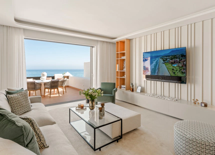ÁTICO DE LUJO TOTALMENTE RENOVADO CON VISTAS AL MAR EN BAHÍA DEL VELERÍN